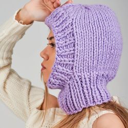 Knitted balaclava. Bulky wool. Lilac color