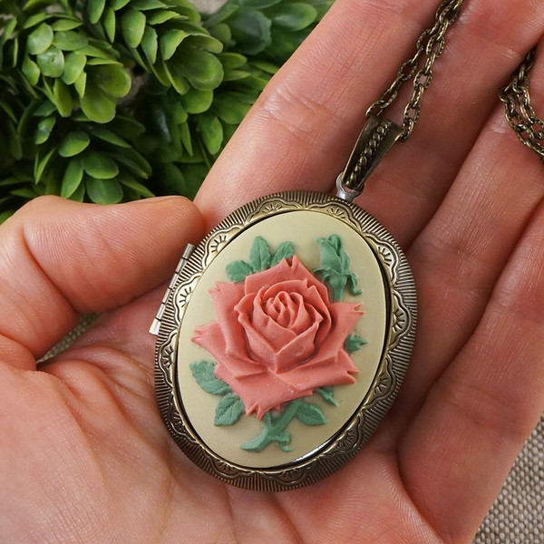 pink-rose-cameo-locket-necklace