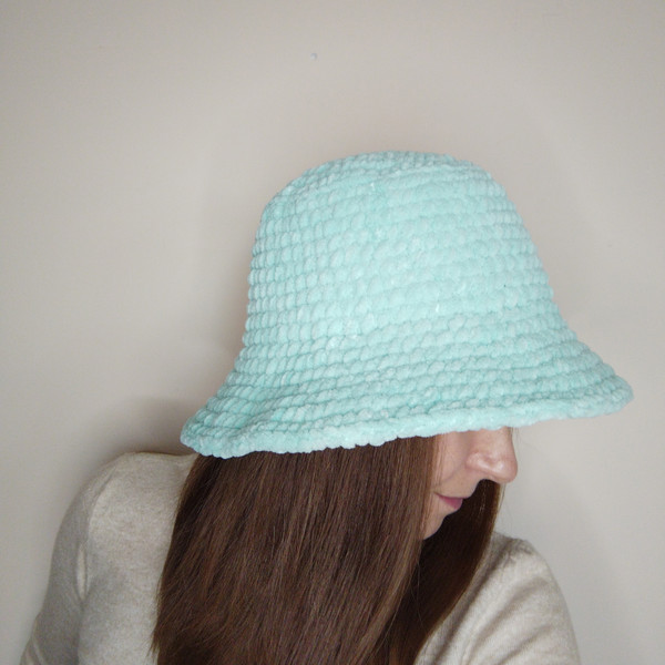 bucket-hat-hand-knit