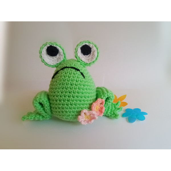 crochet_frog.jpg