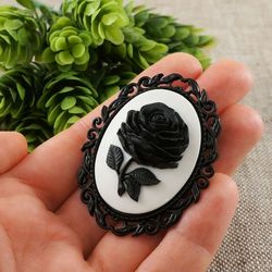 Black Rose Cameo Brooch Pin Black and White Cameo Brooch Vintage Rose Flower Floral Cameo Oval Brooch Pin Jewelry 7647