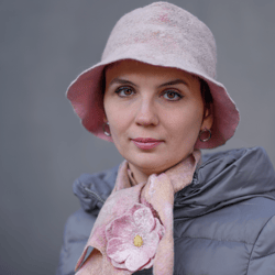Handmade OOAK wool pink panama hat and scarf with brooch Rose Quartz
