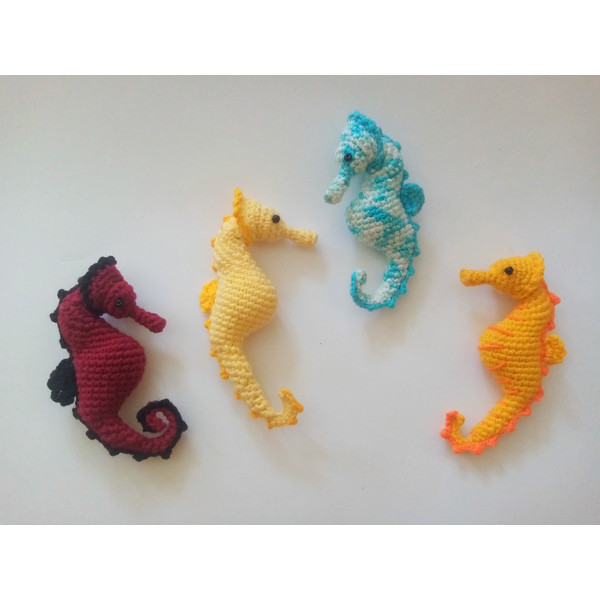 crochet_pattern_seahorse.jpg