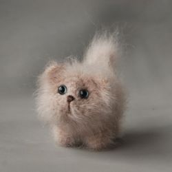 Persian cat Crochet fluffy kitten Beige Amigurumi cat Tiny soft cat Cut miniature cat Toy fluffy animal OOAK
