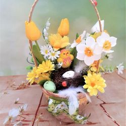 Easter flower basket arrangement, Easter basket, Easter table decor, Easter gift, Easter floral egg decor in basketeggs