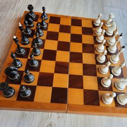 Soviet rare elegant plastic black white chessmen & wooden folding box board chess set vintage