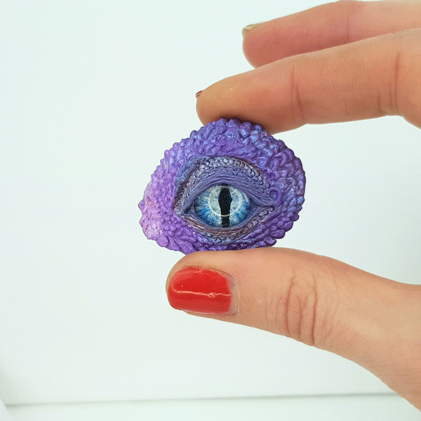 Purple Dragon Eye Needle Minder Magnet for Cross Stitch Gif