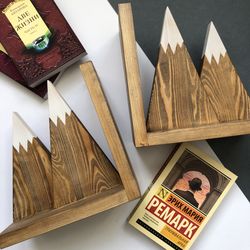 Wooden book ends / Book stand for heavy books / Book shelf ends / Bookends with mountain decor / Wood book ends