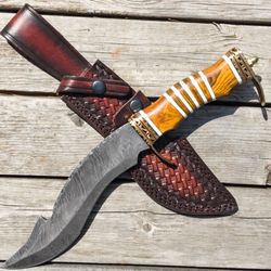 Blood and Ink Damascus Steel Outdoor Knife Full Tang Bowie Hunting Knife with Leather Sheath