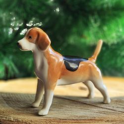 figurine foxhound ceramics handmade, beagle hound statuette, statue