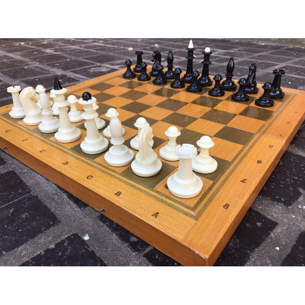soviet chess set carbolite chessmen wooden chess board