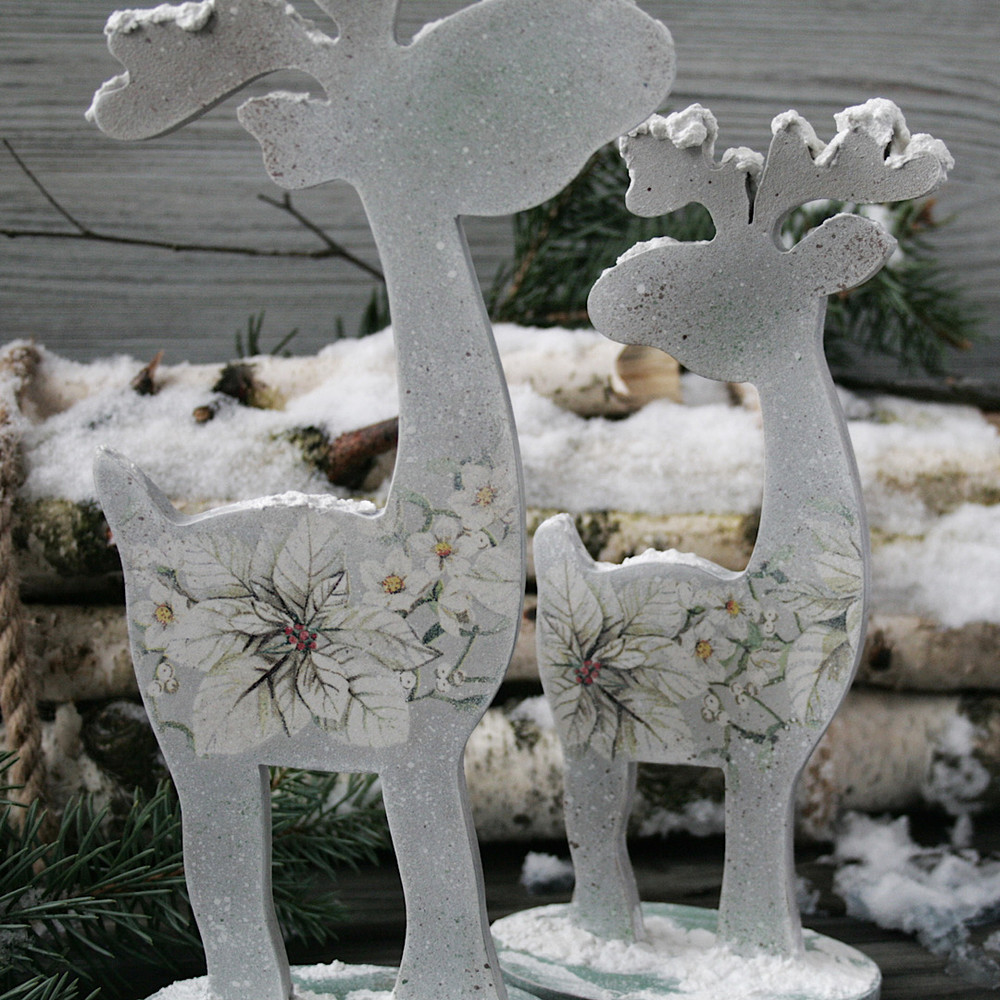 Wooden Christmas decor elk with snow decoupage_9.jpg