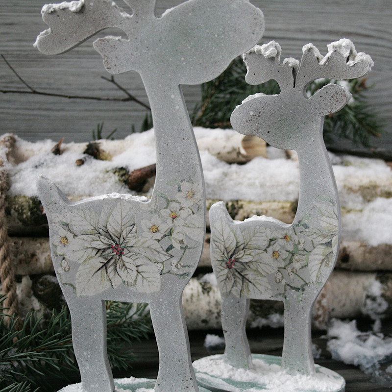 Wooden Christmas decor elk with snow decoupage_9.jpg
