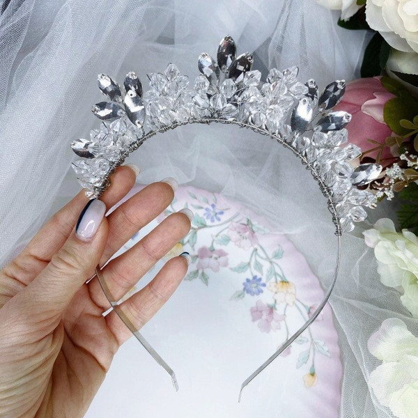 Wedding Tiara, Hairstyle Decoration, Wedding Crown with Rhinestones, Hair Accessory in Hand, Exhibition sample