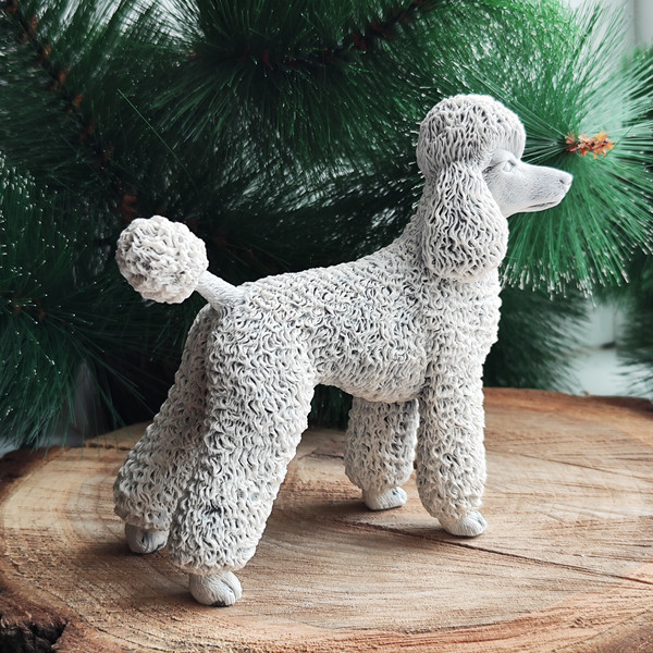 Statuette grey Poodle