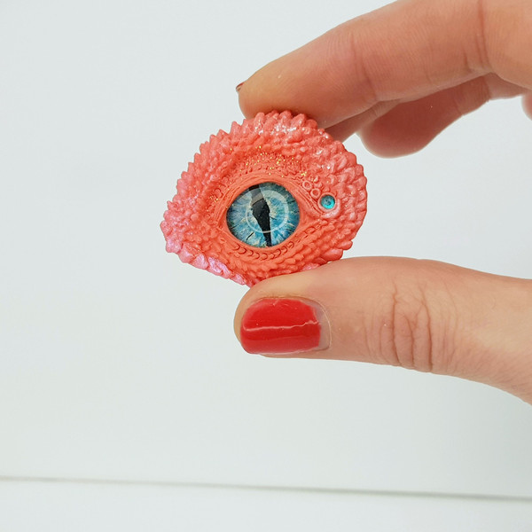 Needle Minder Magnet Dragon Eye for Cross Stitch Gift 1 (4).jpg