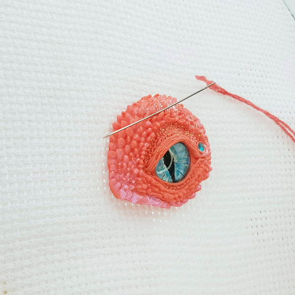 Needle Minder Magnet Dragon Eye for Cross Stitch Gift 1 (1).jpg