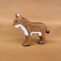 Wooden lynx figurine - Wooden animals toys - Wooden toys - Wooden bob cat toys - Natural toys - Baby gift