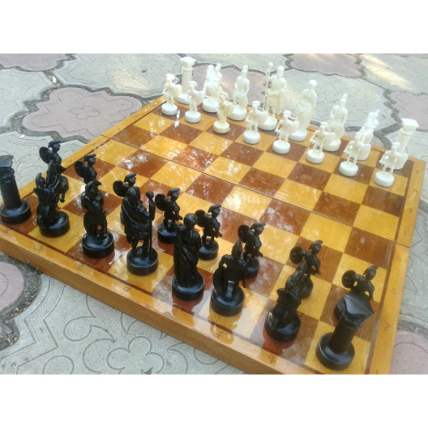 vintage soviet chess set Romans