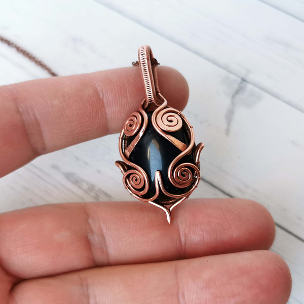 Wire-wrapped-copper-necklace-with-Black-Obsidian-8.jpg