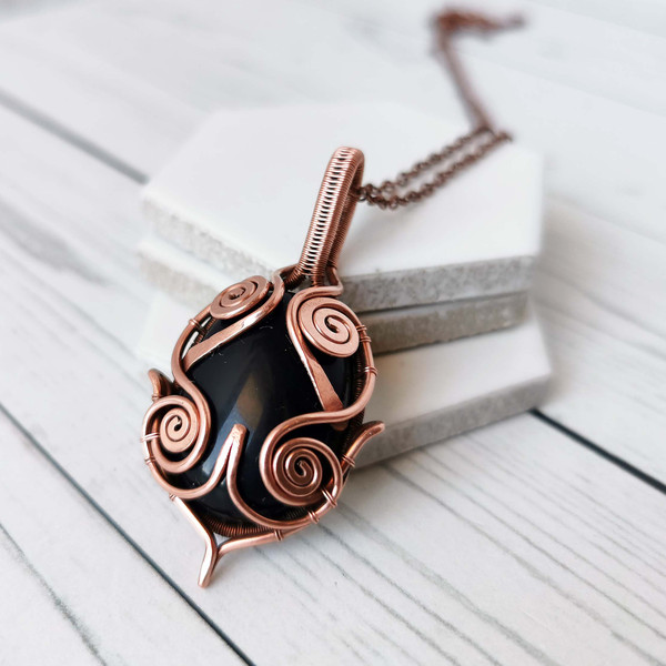 Wire-wrapped-copper-necklace-with-Black-Obsidian-10.jpg