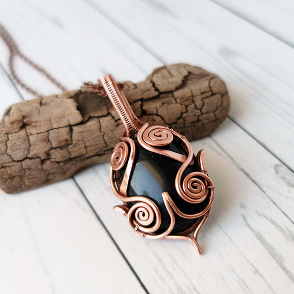 Wire-wrapped-copper-necklace-with-Black-Obsidian-9.jpg