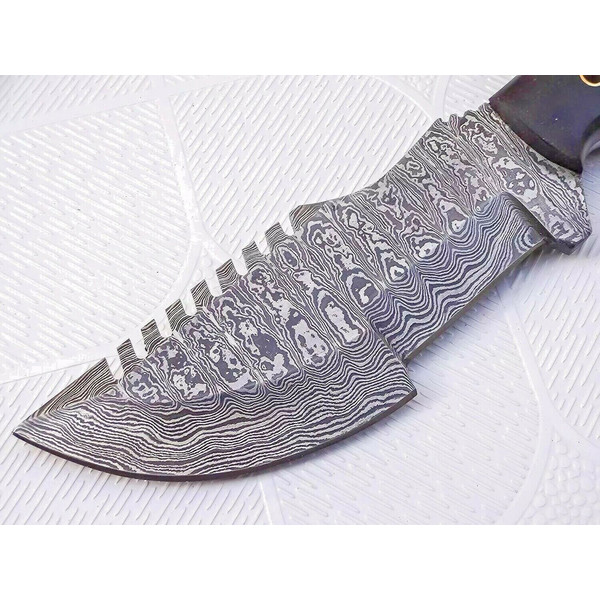 Custom Handmade Damascus Steel Hunting Knife, Outdoor Camping tracer Kit Knife.2.jpg
