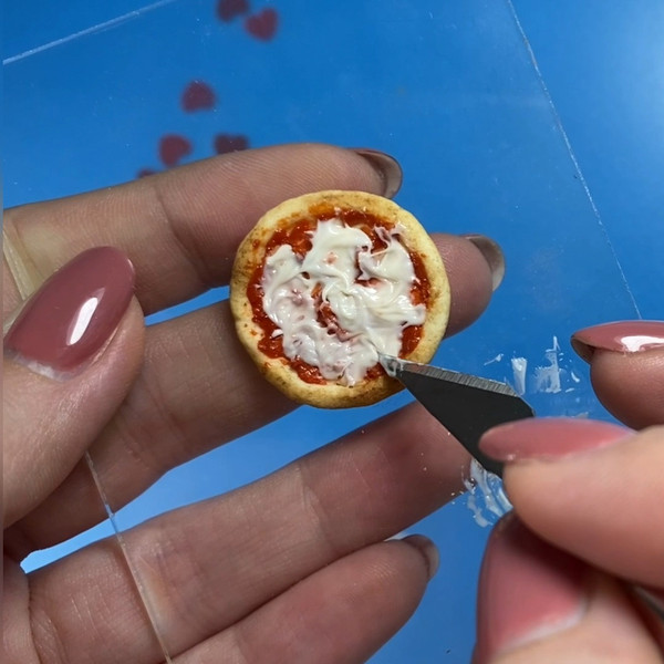 Miniature pepperoni pizza polymer clay tutorial for making dollhouse food5.jpg