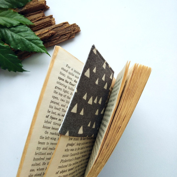 Handmade-bookmark-books-corner bookmark-cat-autumn-flowers-bee-4.jpg