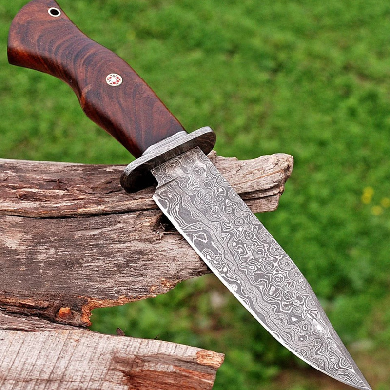 Running Free Damascus Steel Outdoor Knife reviews.jpg