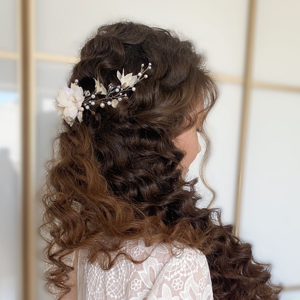 Large branch of flowers, hair decorations, wedding decoration, flower vine, hair slide, on the bride