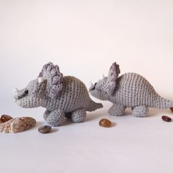 Triceratops. Dinosaur. Crochet pattern