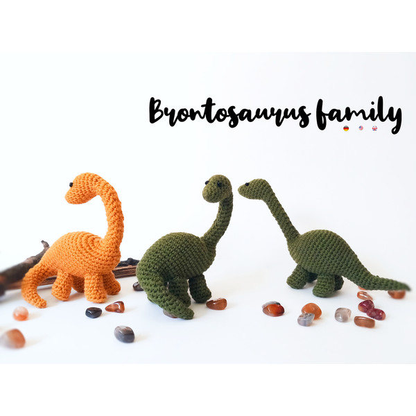 Brontosaurus_family_crochet pattern.jpg