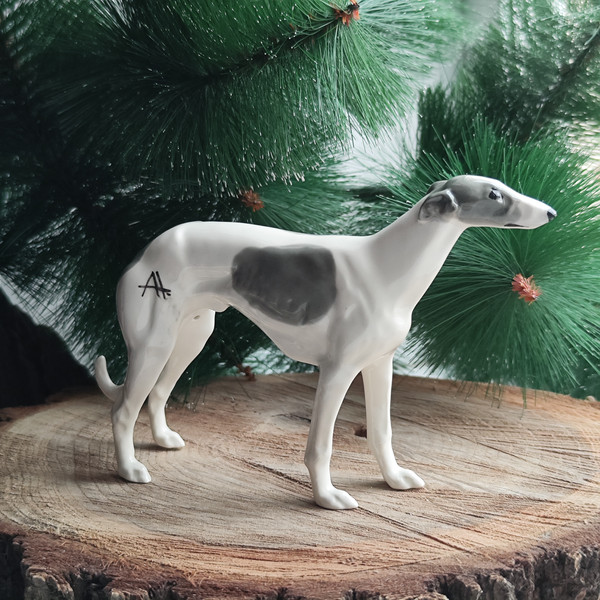 Figurine porcelain Greyhound
