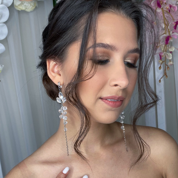 Wedding jewelry set, Crystal jewelry, Rhinestone hairpin, long earrings, on the bride