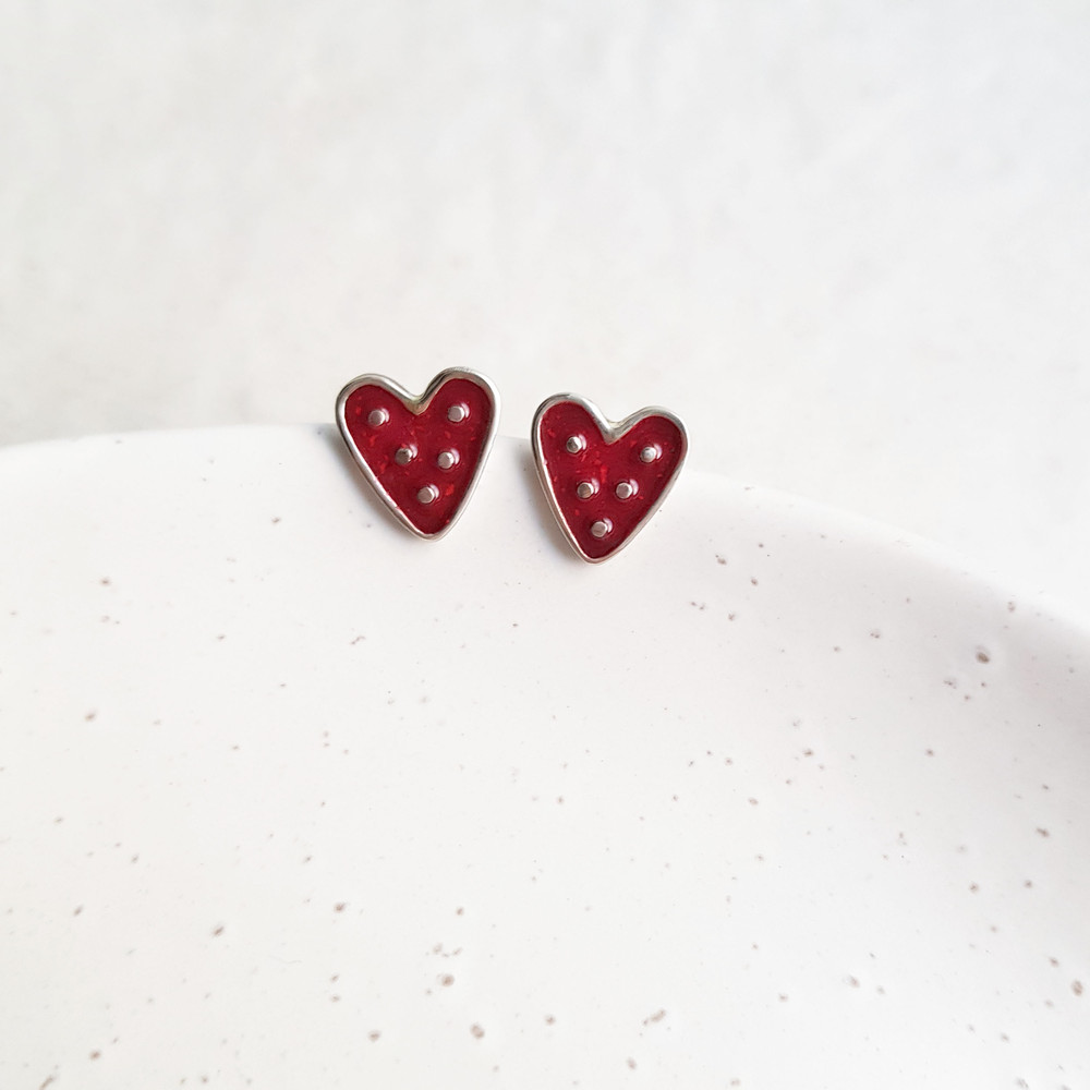 Heart-stud-earrings-1.jpg