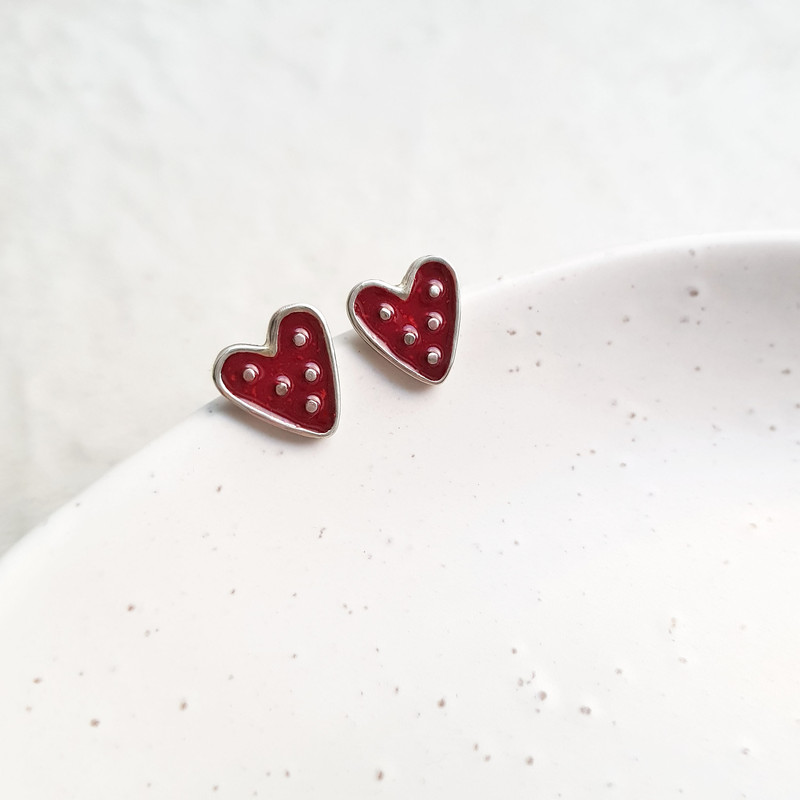 Heart-stud-earrings-2.jpg