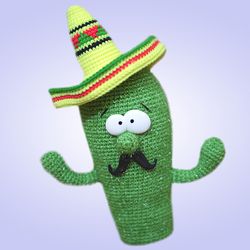 Crochet amigurumi mexican cactus