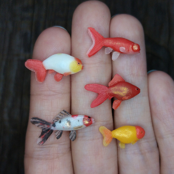 miniature-clay-goldfish-2.jpg