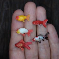 Miniature various Goldfish 5 pcs, tiny fish for diorama, resin art or dollhouse aquarium