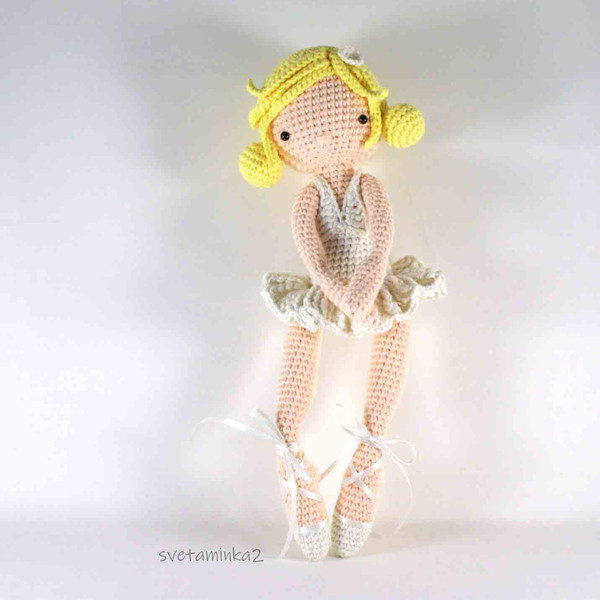 crochet-doll-pattern-amigurumi.jpg