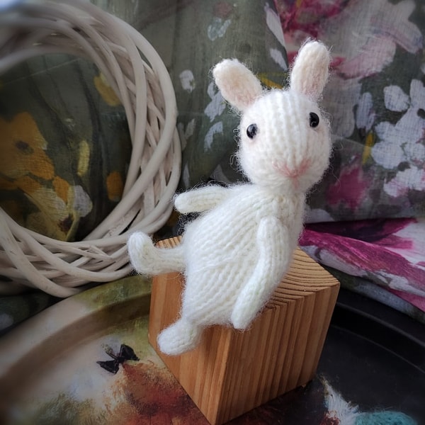 White bunny knitting pattern | Inspire Uplift