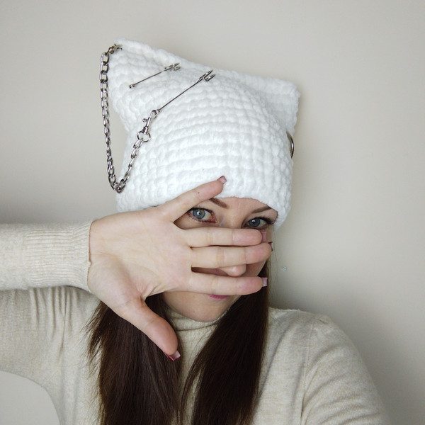 warm-cat-ear-beanie-crochet