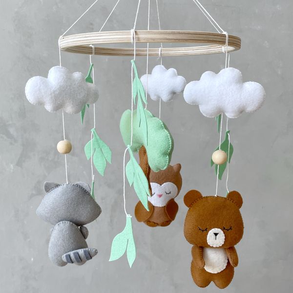 musical-cot-mobile-woodland-animals