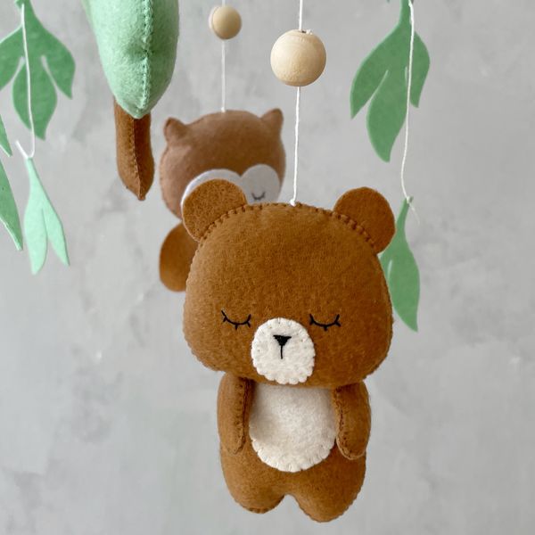 bear-baby-mobile-woodland-nursery