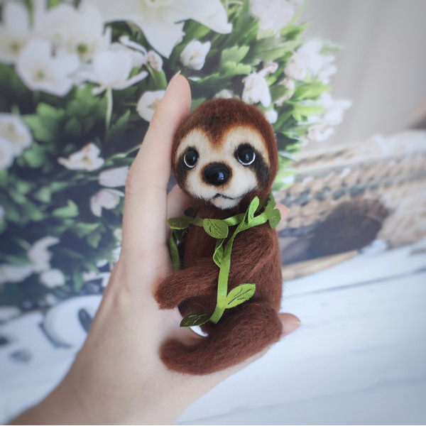 toy_sloth.jpeg