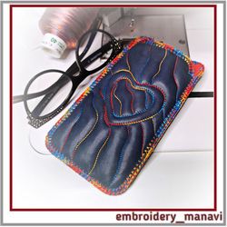 In the Hoop Embroidery Design Eyeglass Case & Small Projects