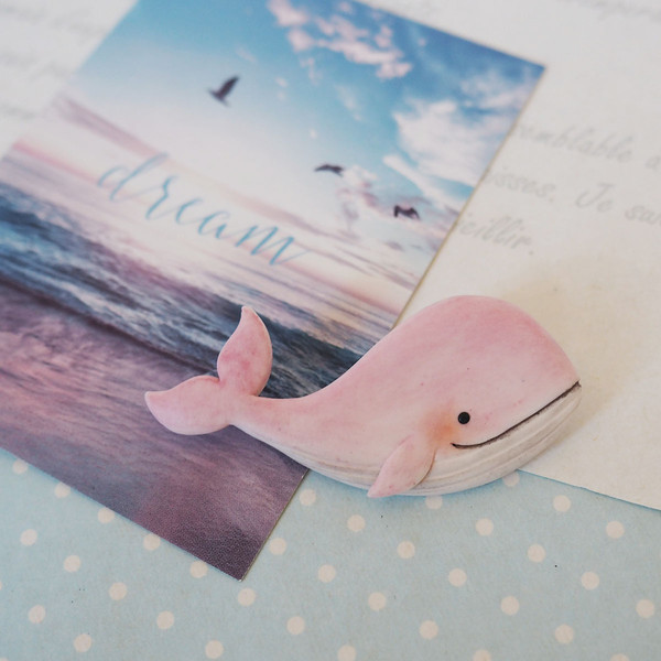 Pink whale pin - handmade clay brooch  4.JPG