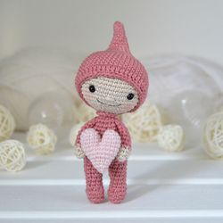 DIY Crochet Amigurumi Pattern Valentine's Day Gnome | Crochet pattern stargazer gnome