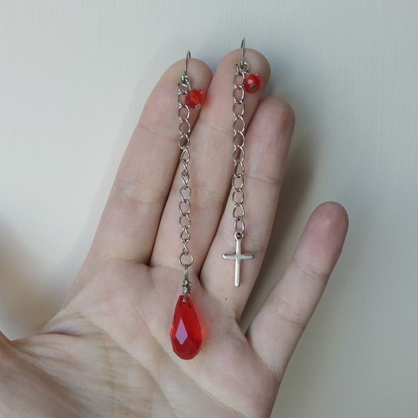red-teardrop-earrings